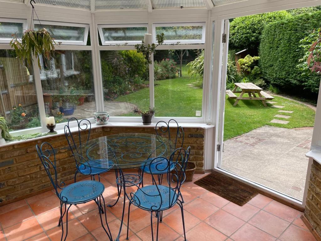 Spacious Holiday Home! ロンドン エクステリア 写真